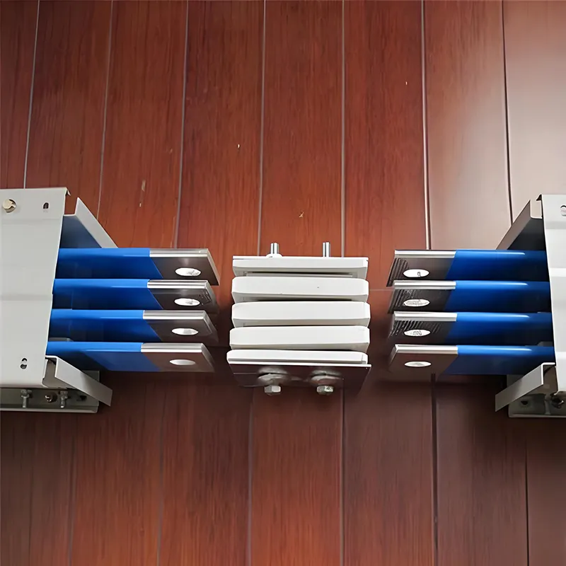 2000A ilmaeristetty väylä